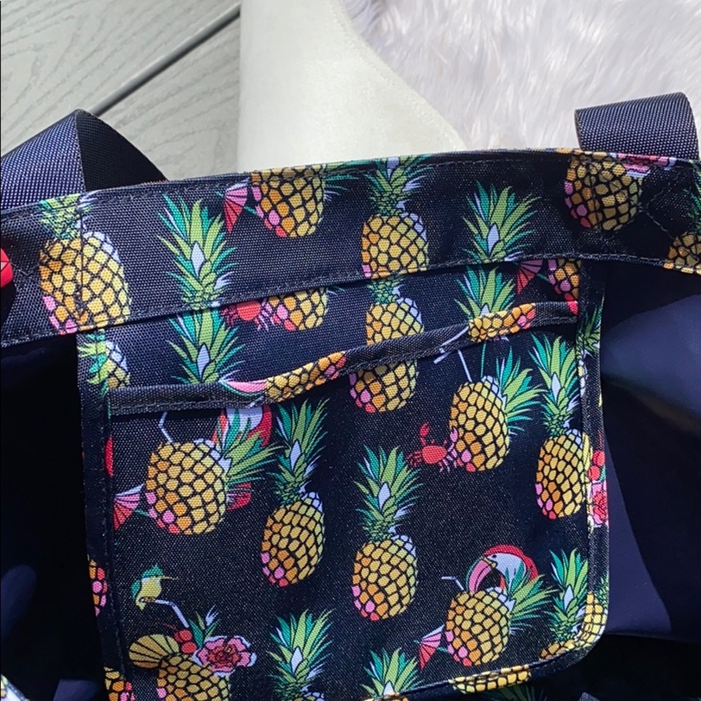 Vera Bradley toucan party large beach tote - Picture 5 of 6